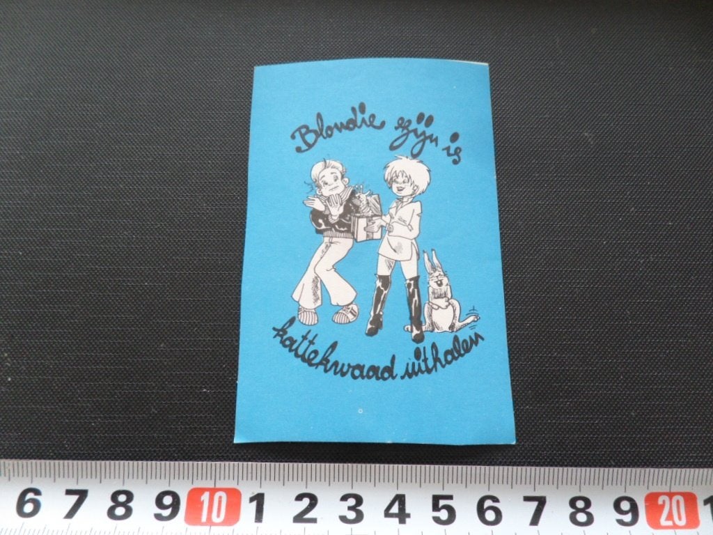 sticker strip blondie zijn is kattekwaad uithalen, Ophalen, Zo goed als nieuw