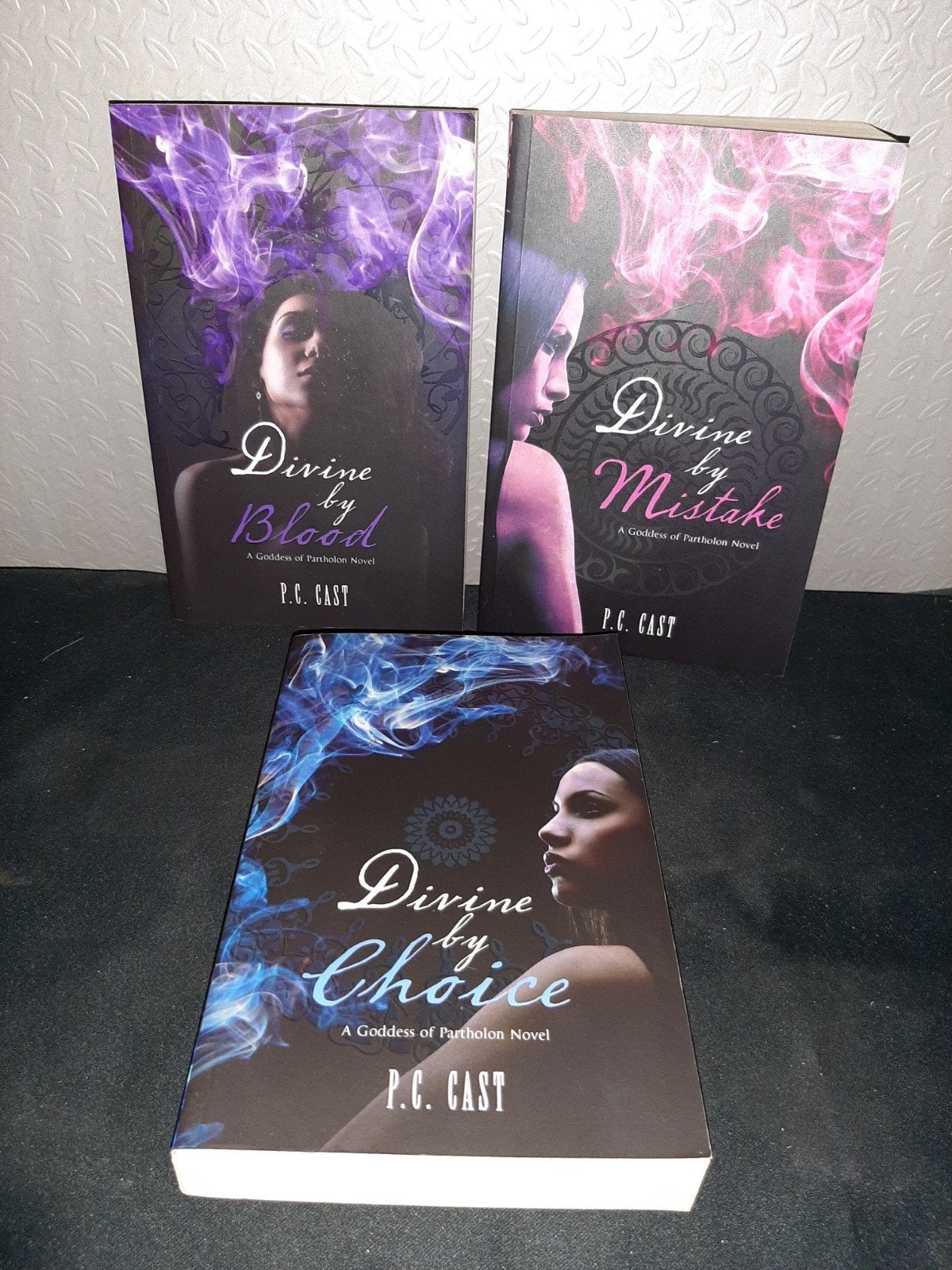 Divine by Blood, Mistake, Choice - P.C. Cast (3 boeken), Boeken, Ophalen of Verzenden, Zo goed als nieuw