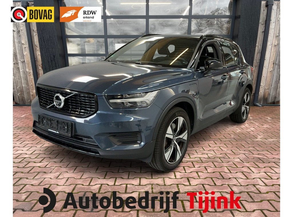 Volvo XC40 1.5 T4 Recharge R-Design PHEV | LED | Trekhaak |, Met garantie (alle), Blauw, Plug-in hybride, Bedrijf