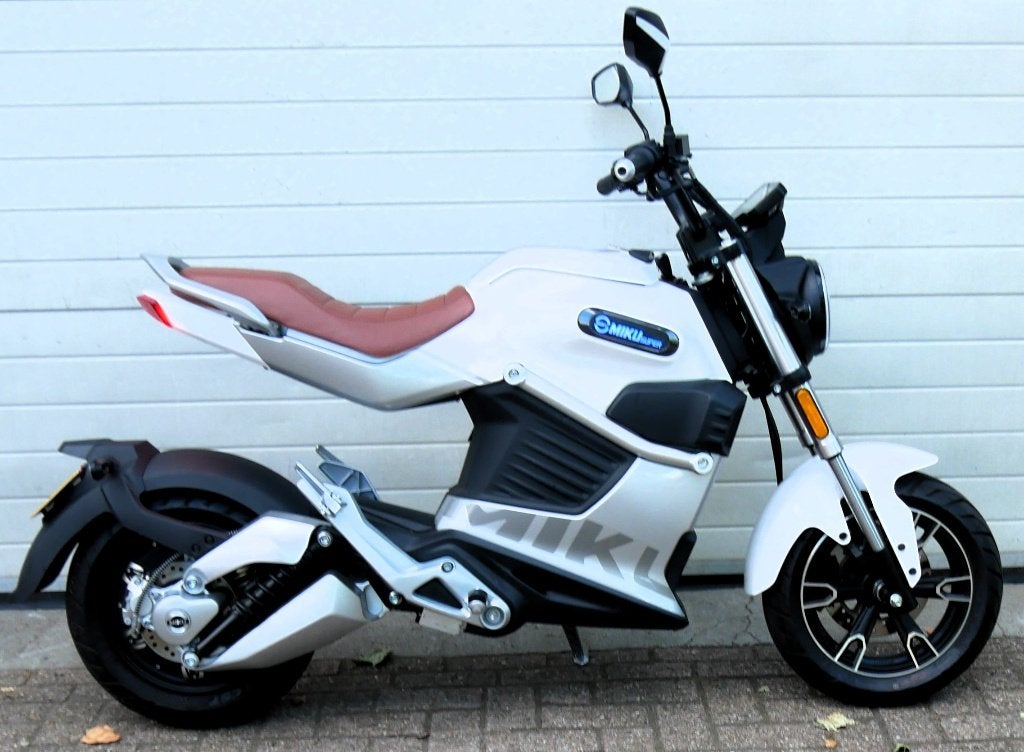 Sunra Miku Max Super Elektrische Brommer, Ophalen, Sunra, Maximaal 45 km/u, Zo goed als nieuw