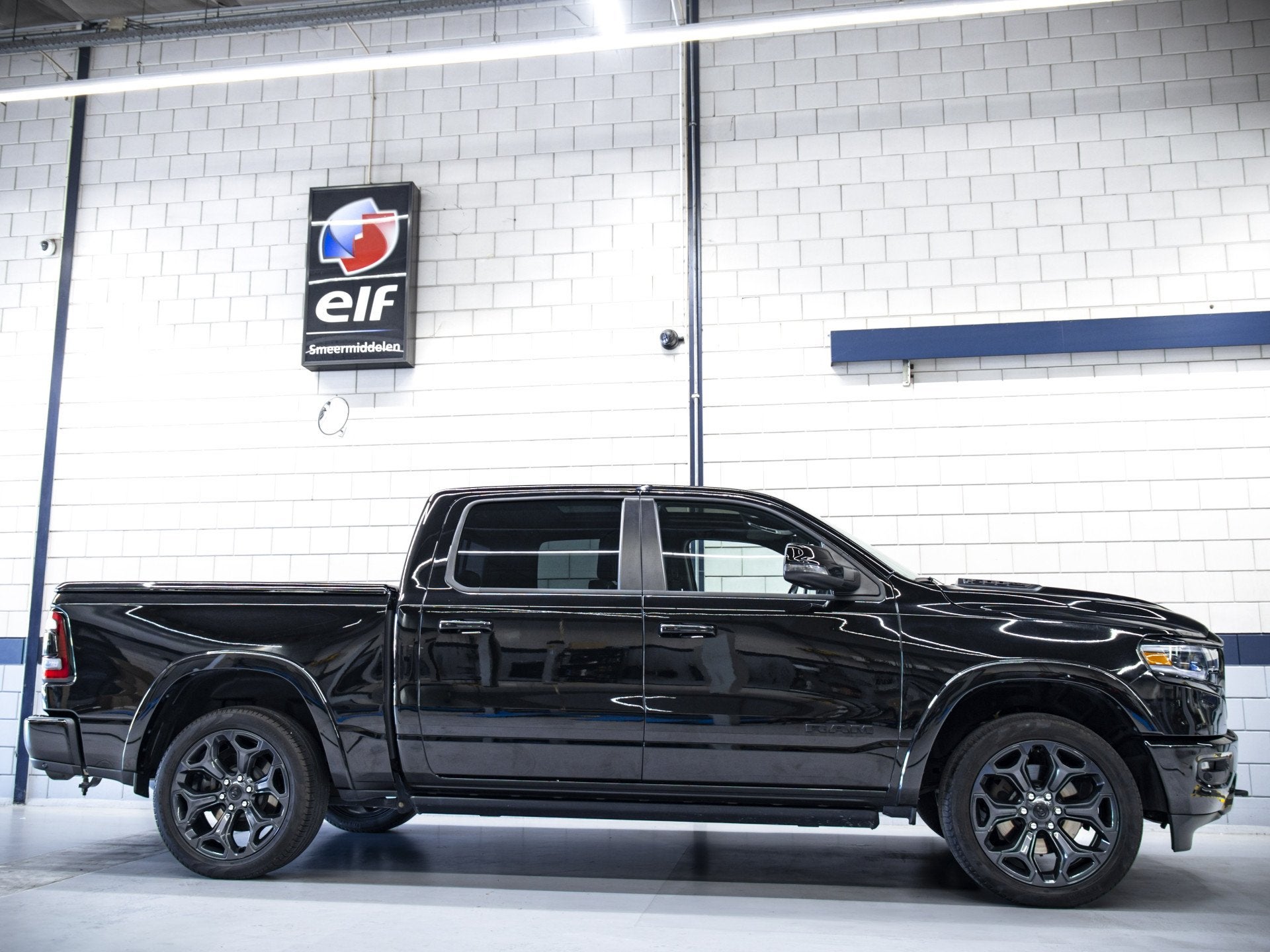 Dodge Ram 1500 5.7L V8 Hemi | Pano | Luchtvering | 360 camer, Auto's, Automaat, Lichtsensor, Gebruikt, 5654 cc