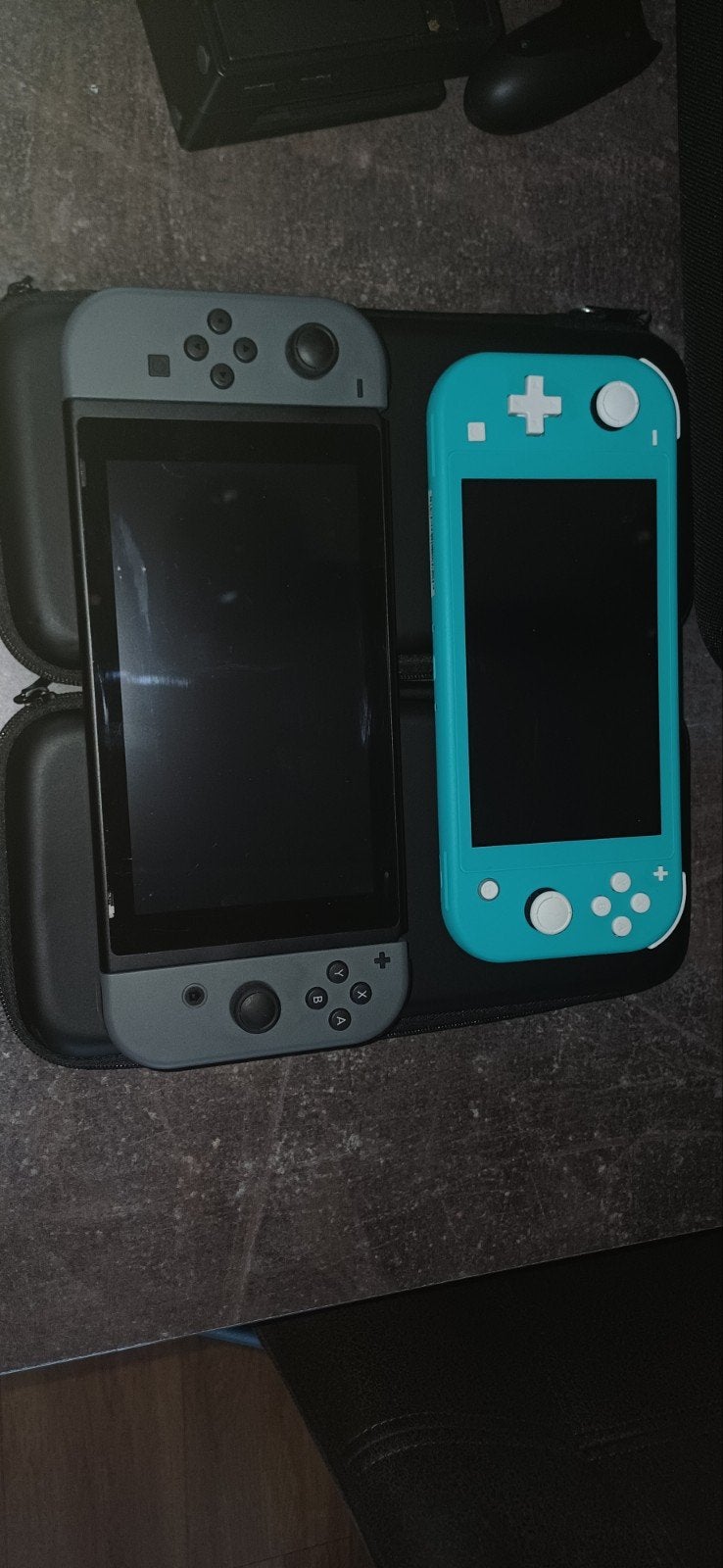 nintendo switch  met 2 console en opberg boxen, Ophalen of Verzenden