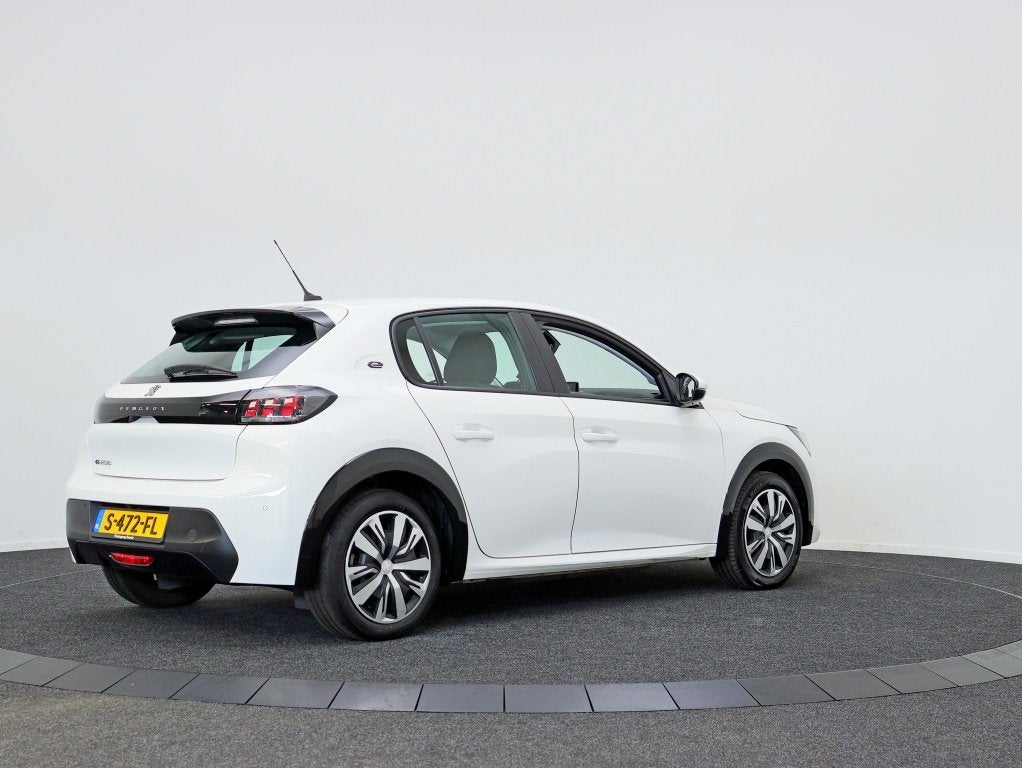Peugeot e-208 EV Active 50 kWh | Navigatie | Camera | Cruise, Gebruikt, Zwart, Parkeersensor, Wit