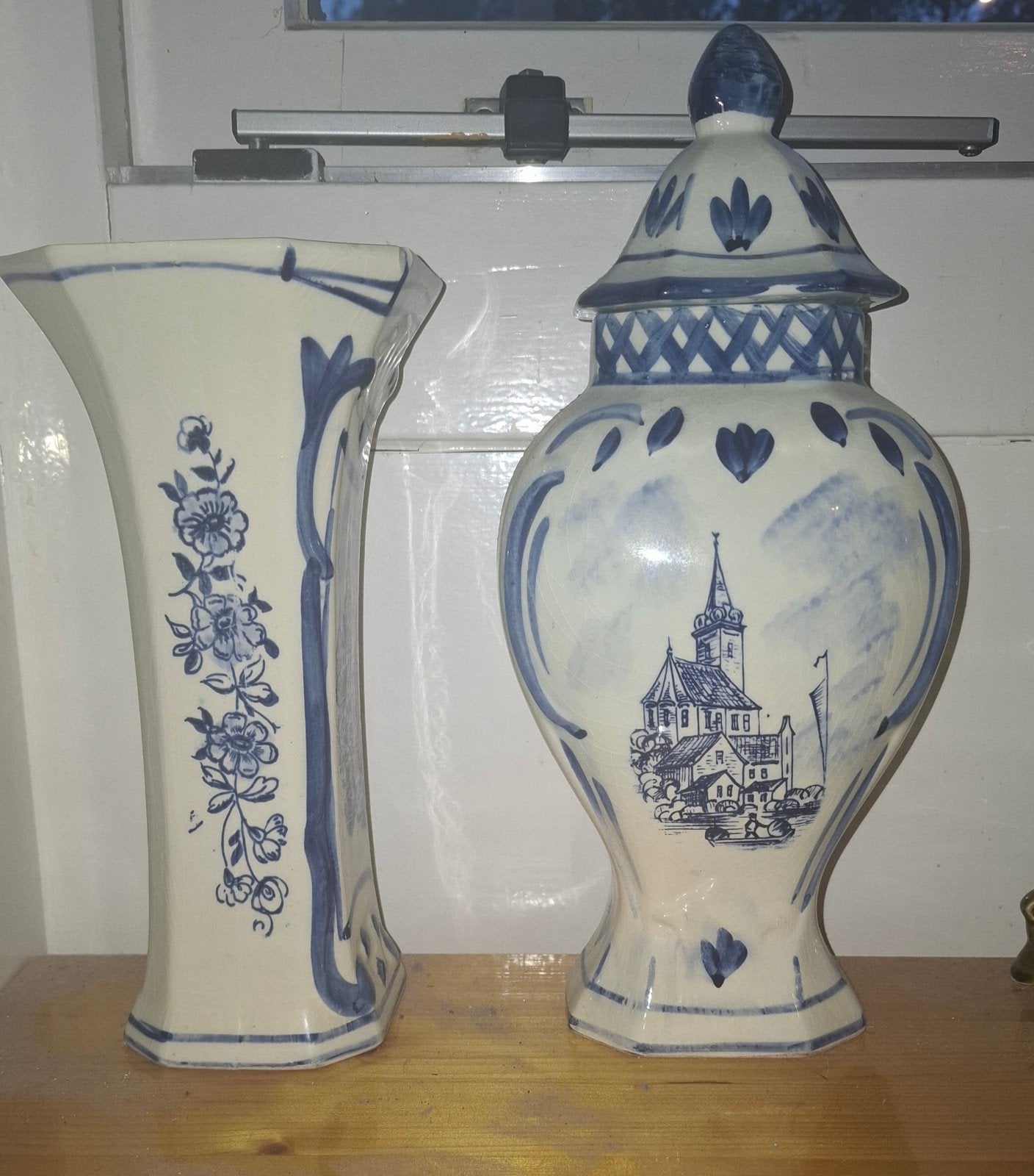 Delfts blauw vazen set: vaas en pot met deksel, Ophalen of Verzenden