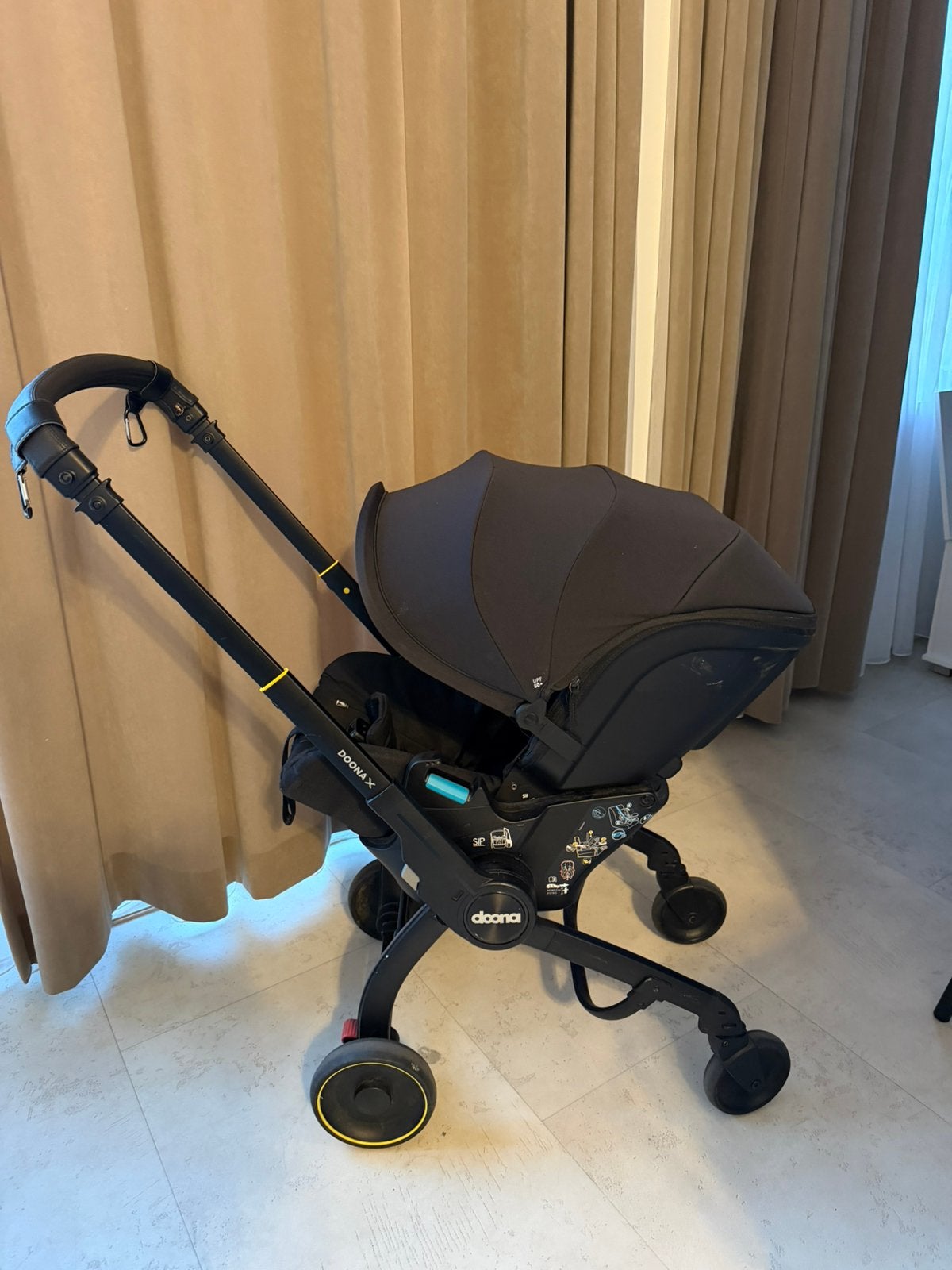 Doona X, Kinderen en Baby's, Kinderwagens en Combinaties, Zo goed als nieuw, Overige merken, Ophalen of Verzenden