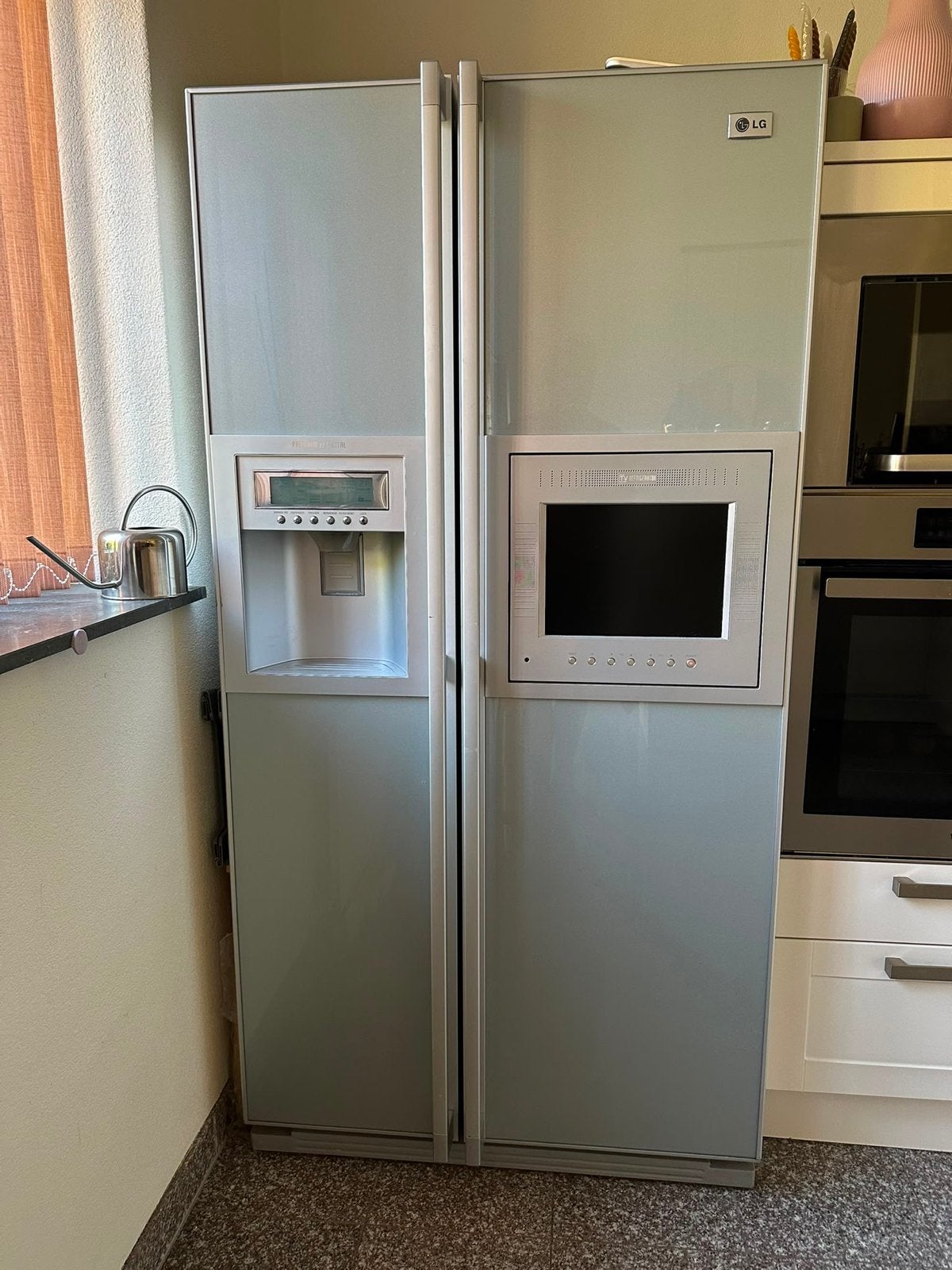 LG Premium ez Digital Amerikaanse koelkast met TV, Ophalen, Gebruikt, 200 liter of meer, 60 cm of meer