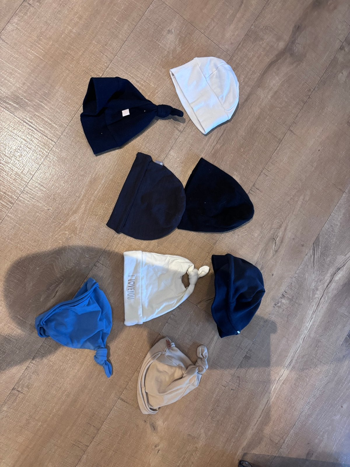 Set van 8 baby mutsjes in diverse kleuren en stijlen, Kinderen en Baby's, Babykleding | Mutsen, Sjaals en Wanten, Gebruikt, Jongetje of Meisje
