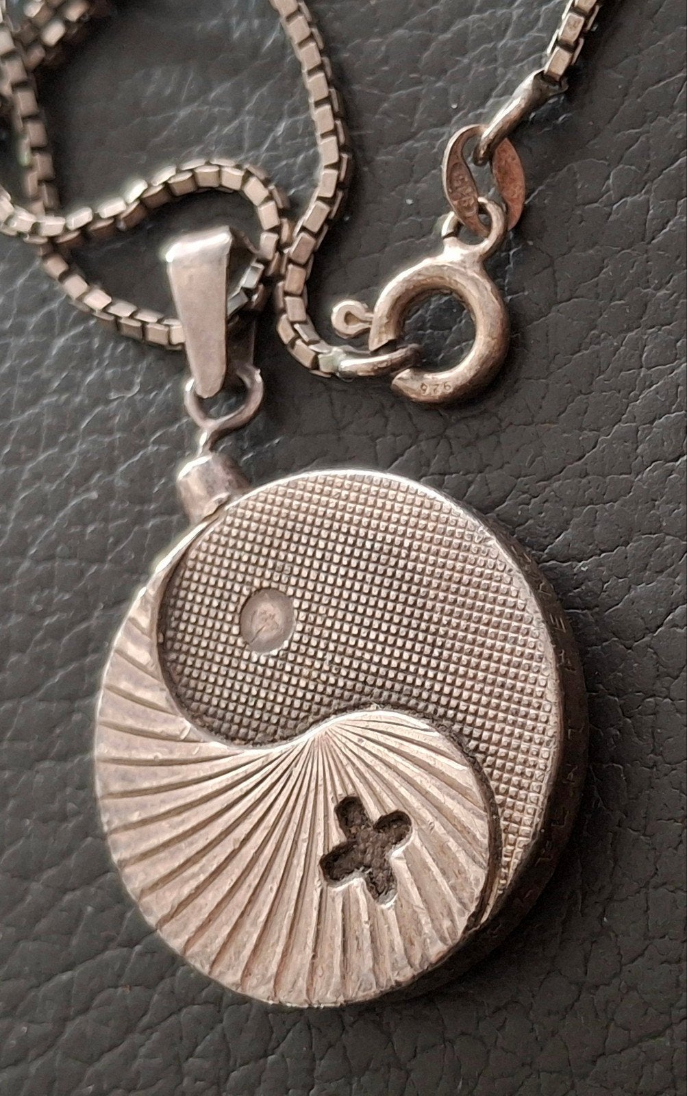 Zilveren ketting met Bio Stabil hanger - 55 cm, Ophalen of Verzenden, Zo goed als nieuw, Zilver, Zilver