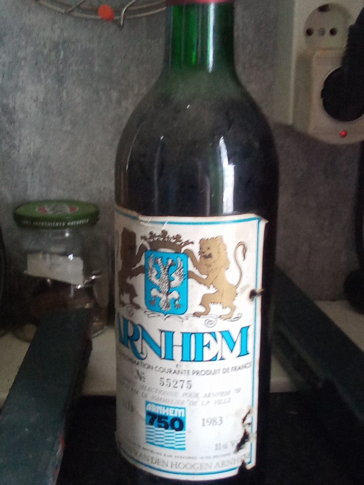 Fles wijn Arnhem 750 jaar 1983, Ophalen, Gebruikt, Overige gebieden, Overige typen