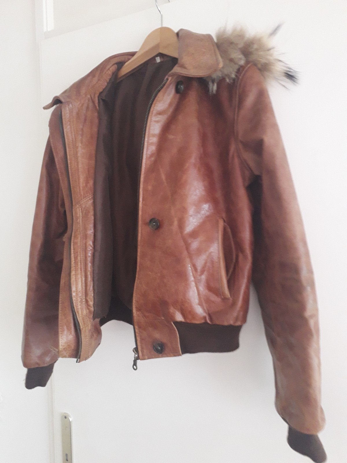 Bruine leren jas met bontkraag, Kleding | Dames, Jassen | Winter, Maat 38/40 (M), Bruin, Ophalen of Verzenden, Onbekend