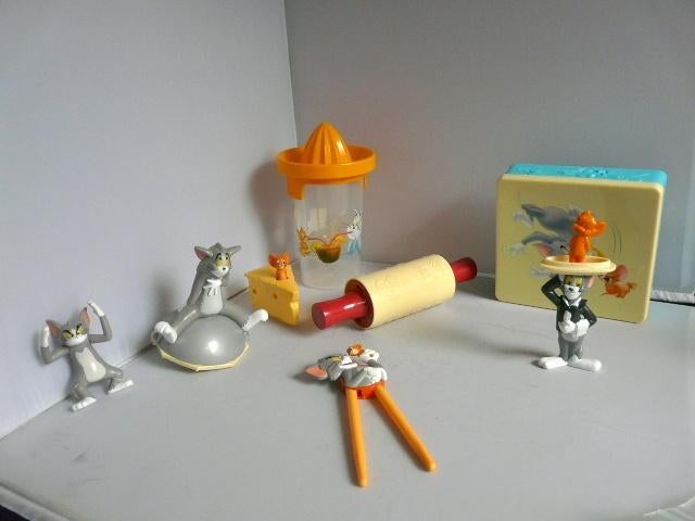 Tom en Jerry # beker, brooddoos, deegroller e.a.., Ophalen of Verzenden, Overige figuren, Zo goed als nieuw, Beeldje of Figuurtje
