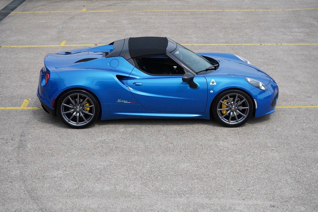 Alfa Romeo 4C SPIDER 1750TBI TCT CPZ Track Edition Spider It, Auto's, Automaat, Achterwielaandrijving, 4 cilinders, Cabriolet