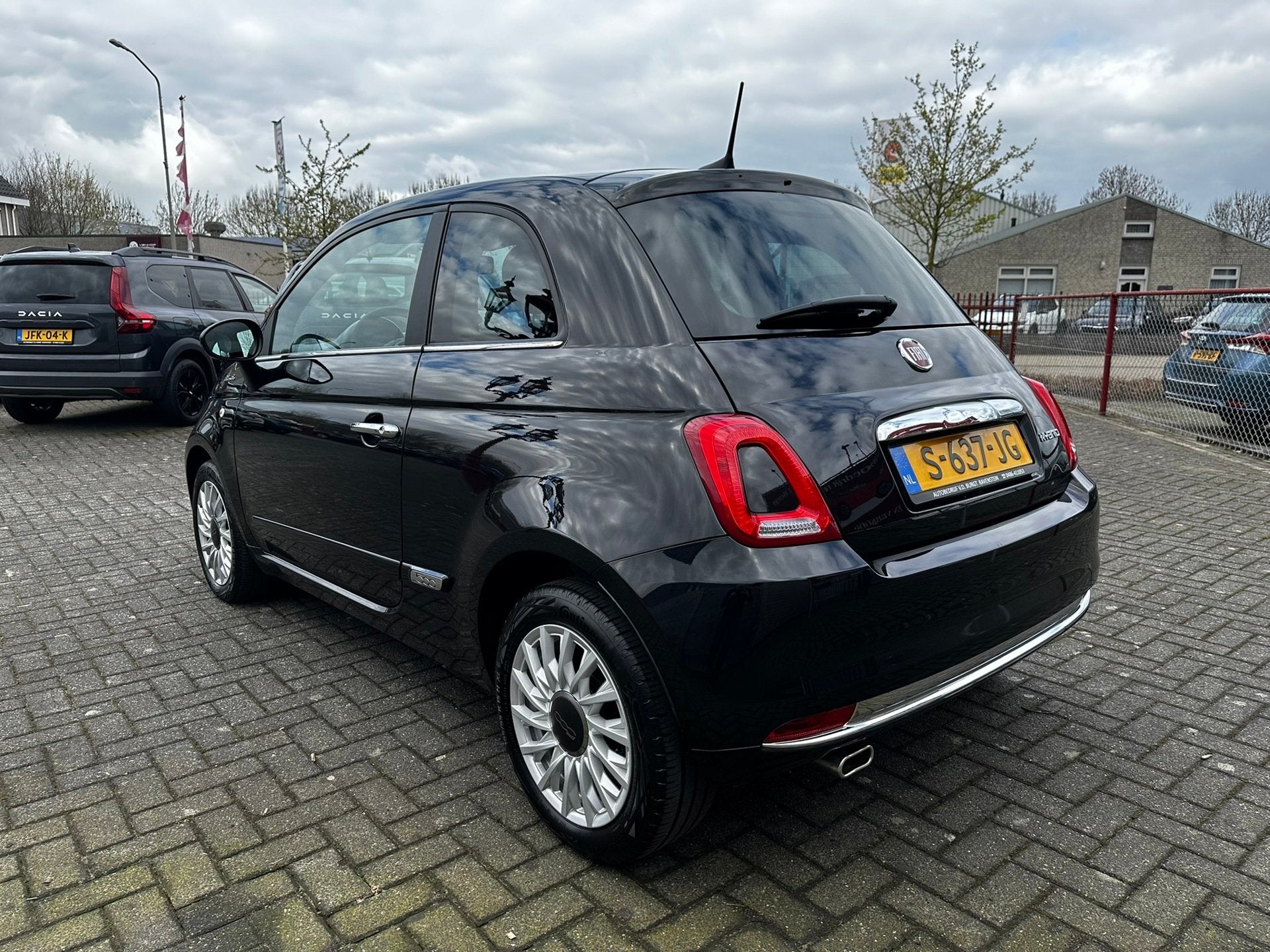 Fiat 500 1.0 Hybrid Dolcevita | Panorama | Carplay | Cruise, Voorwielaandrijving, Automatische klimaatregeling, Met garantie (alle)