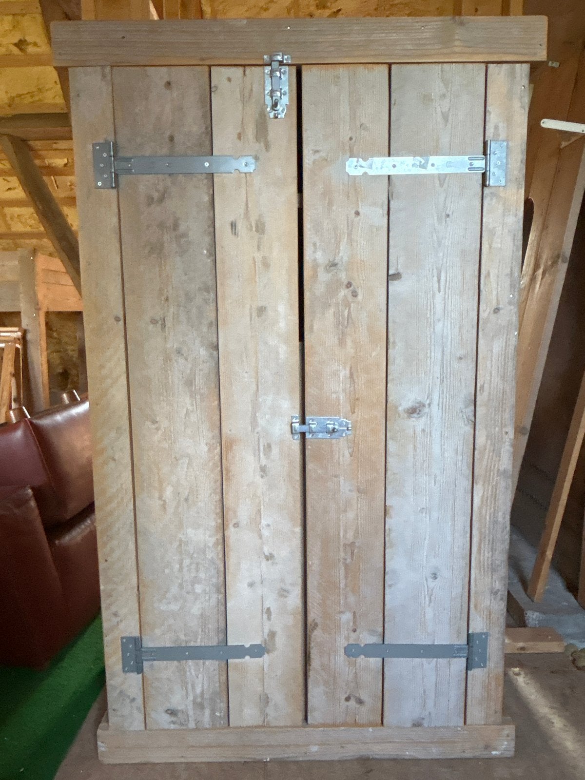 Robuuste houten kast met planken en hangruimte, Huis en Inrichting, Ophalen, Gebruikt, 50 tot 100 cm, 150 tot 200 cm