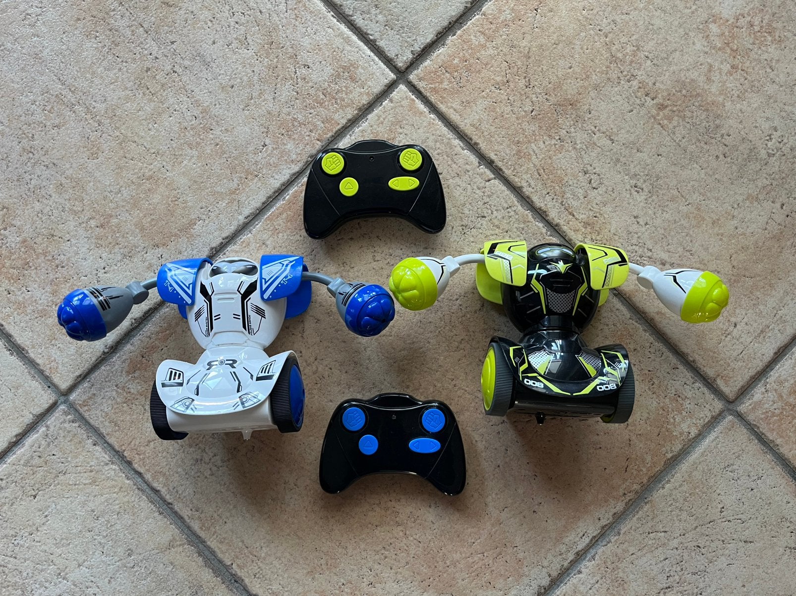 Silverlit Robo Kombat, Ophalen of Verzenden, Zo goed als nieuw