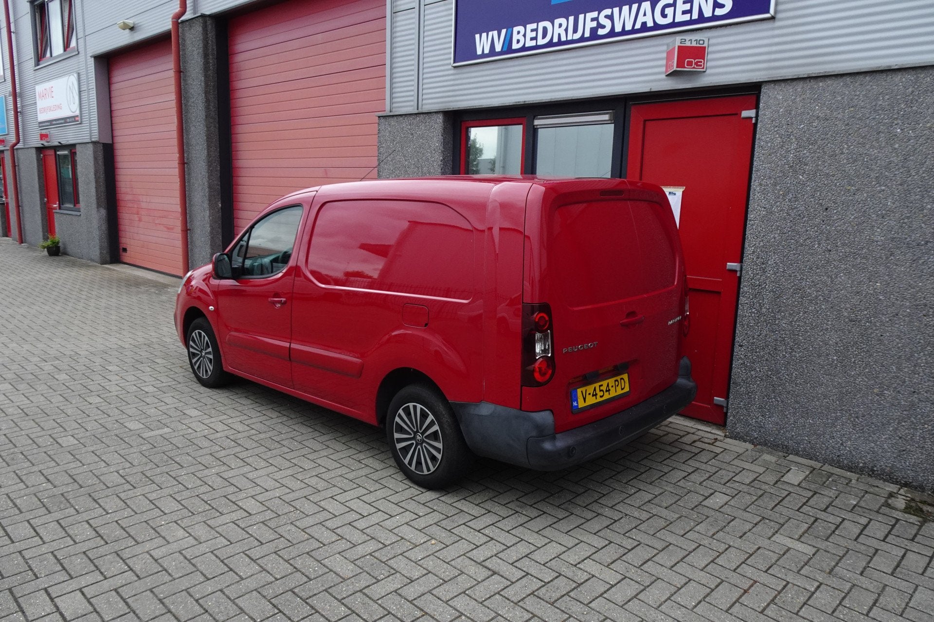 Peugeot Partner partner 1.6 bleu hdi lange uitvoering 3 zits, Auto's, Gebruikt, Euro 6, 4 cilinders, Bedrijf