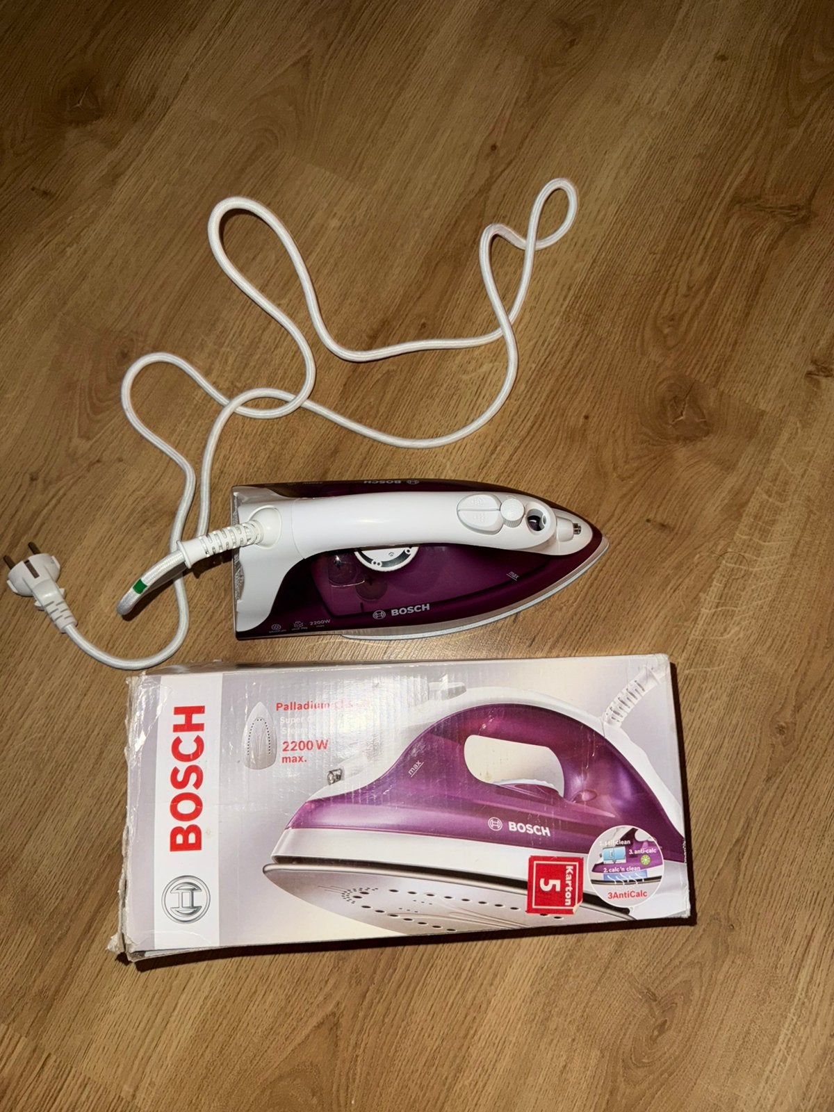 Bosch strijkijzer 2200W, Ophalen, Zo goed als nieuw