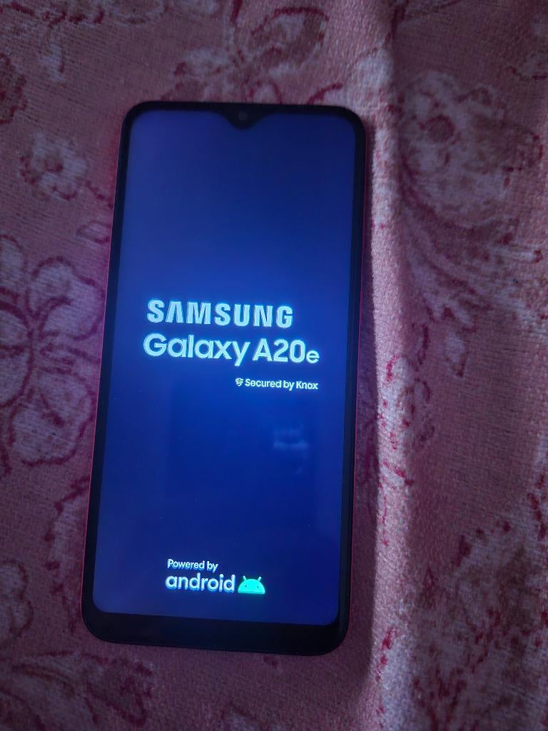 Samsung A20E, Telecommunicatie, Mobiele telefoons | Samsung, Ophalen, Nieuw, 3 tot 6 megapixel, Zonder abonnement