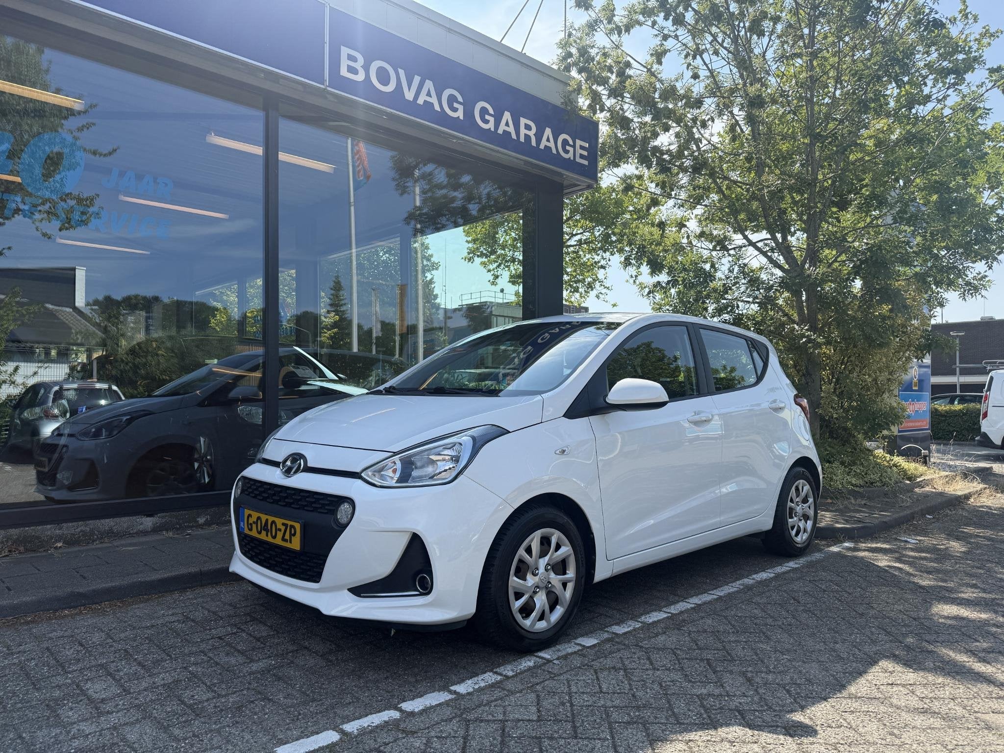 Hyundai i10 1.0i Comfort Apple carplay / Android auto / Park, Auto's, 12 maanden, Stof, Gebruikt, 4 stoelen