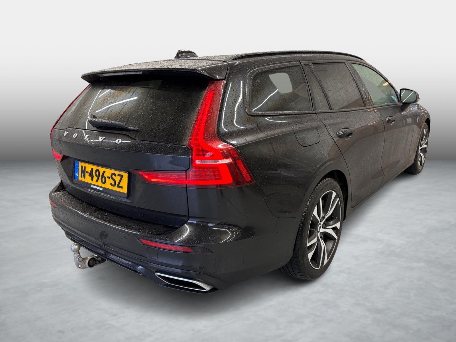 Volvo V60 2.0 T6 Recharge AWD R-Design | Plug-in Hybrid (PHE, Gebruikt, Euro 6, 4 cilinders, Leder en Stof