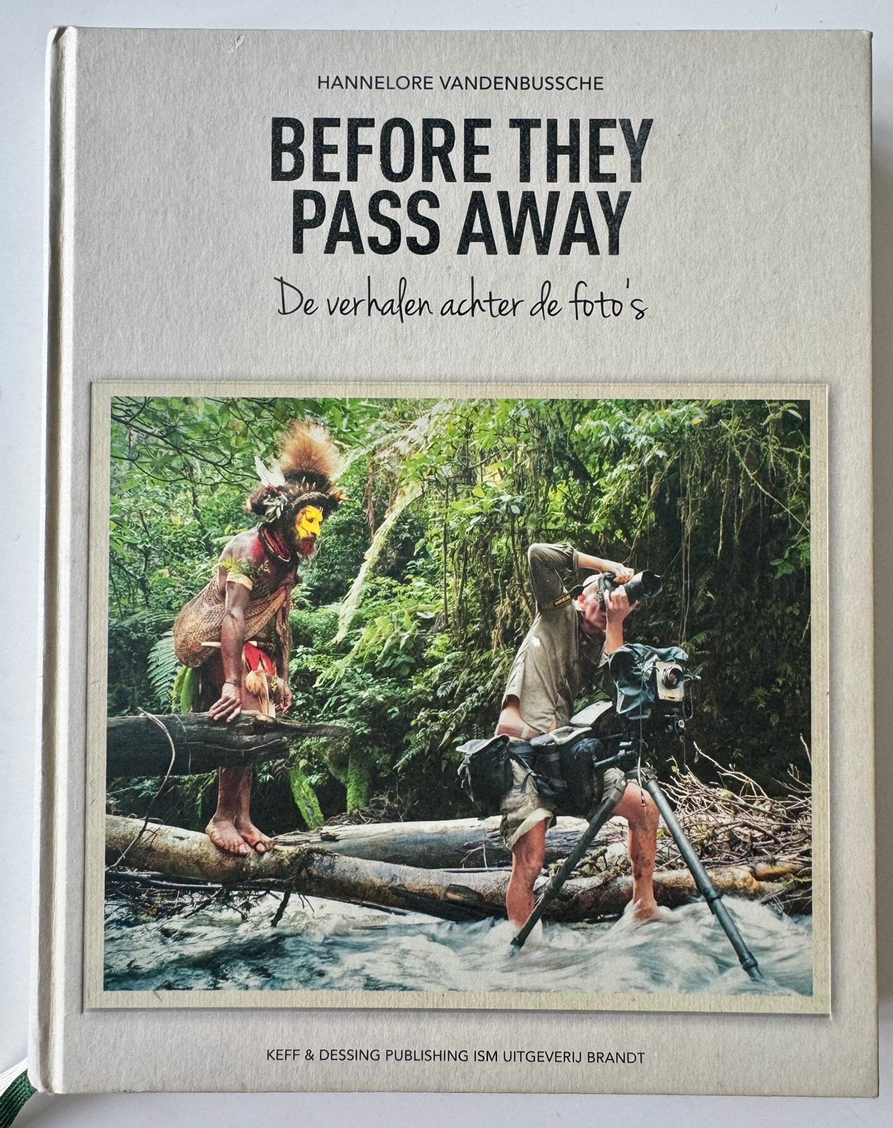 Before they pass away - Hannelore Vandenbussche, Ophalen of Verzenden, Zo goed als nieuw, Nederland