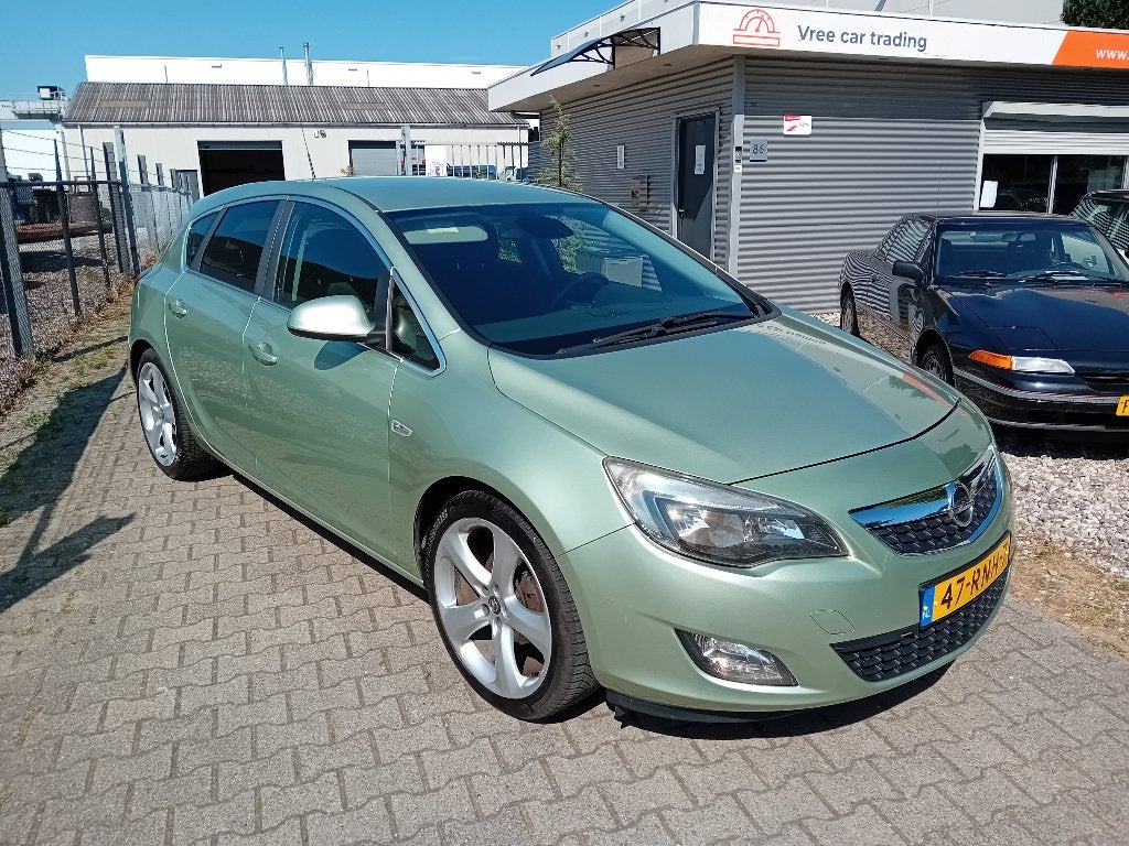 Opel Astra 1.4 Turbo 88KW 5D 2011 Groen TREKHAAK!! AIRCO!!, Auto's, Voorwielaandrijving, Stof, 4 cilinders, Origineel Nederlands