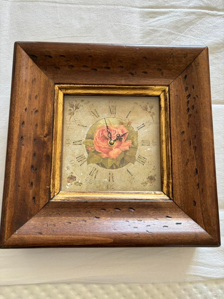 Mooie wand klok 33/34 cm, Ophalen of Verzenden, Zo goed als nieuw, Wandklok