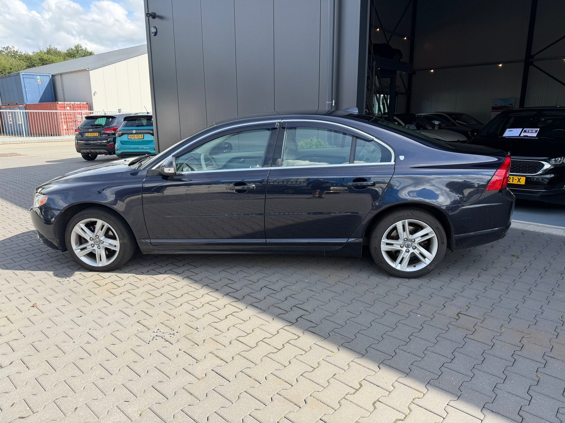 Volvo S80 2.4 D5 Momentum, Auto's, Volvo, Gebruikt, Beige, 2000 kg, Blauw