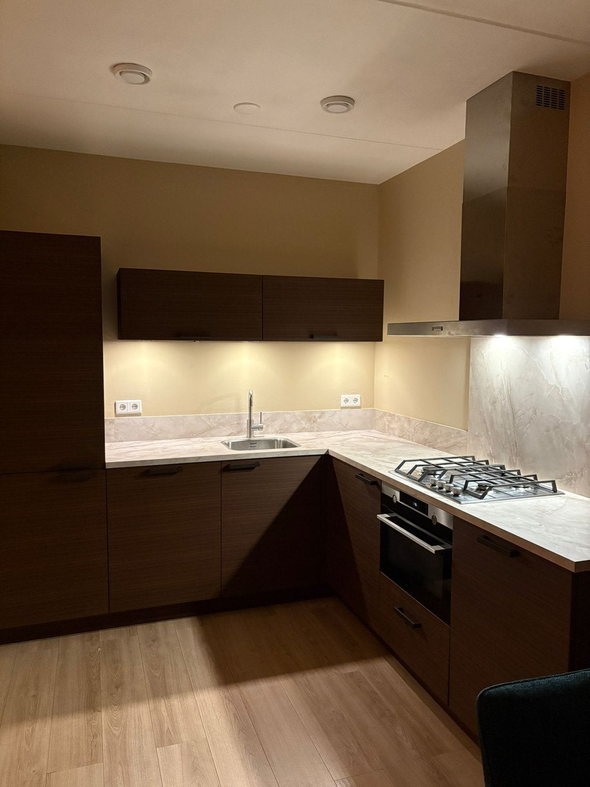 Keuken Wrappen | Kozijnen | Ramen Tinten | Spiegelfolie