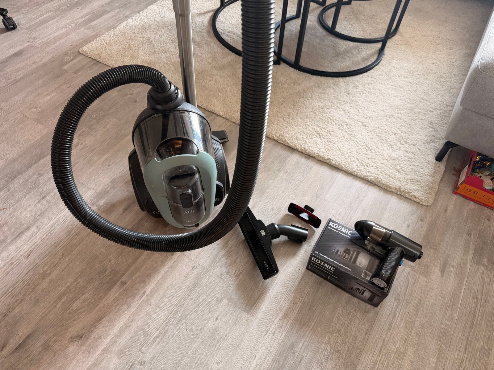 AEG Clean 6000 stofzuiger en Koenic kruimeldief, Witgoed en Apparatuur, Stofzuigers, Ophalen, Gebruikt, Sledestofzuiger, Minder dan 1200 watt