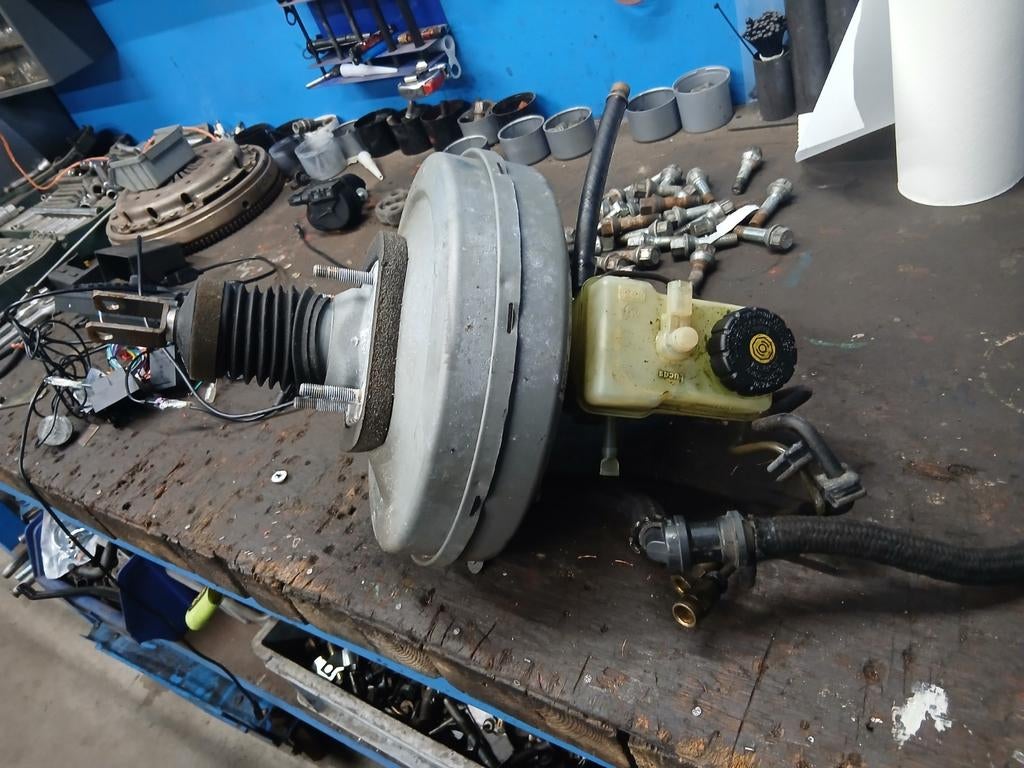 bmw e39 523 rembekrachtiger met hoofddremcilinder, Ophalen of Verzenden, BMW