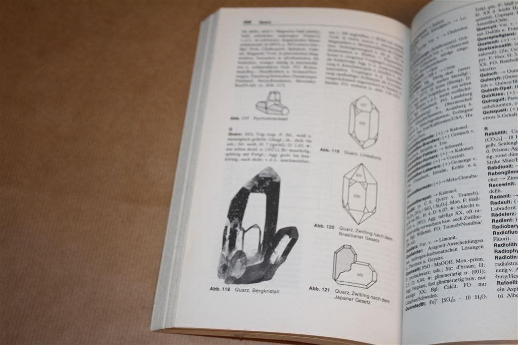 Woordenboek voor mineralogie., Ophalen of Verzenden, Fossiel