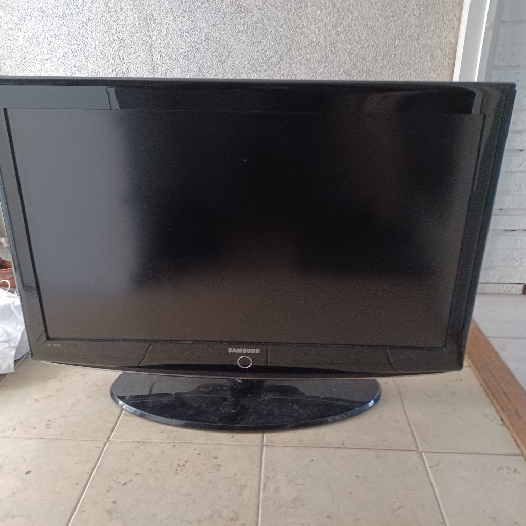 TV - Samsung LCD - te koop, Ophalen, Gebruikt, 50 Hz, 80 tot 100 cm