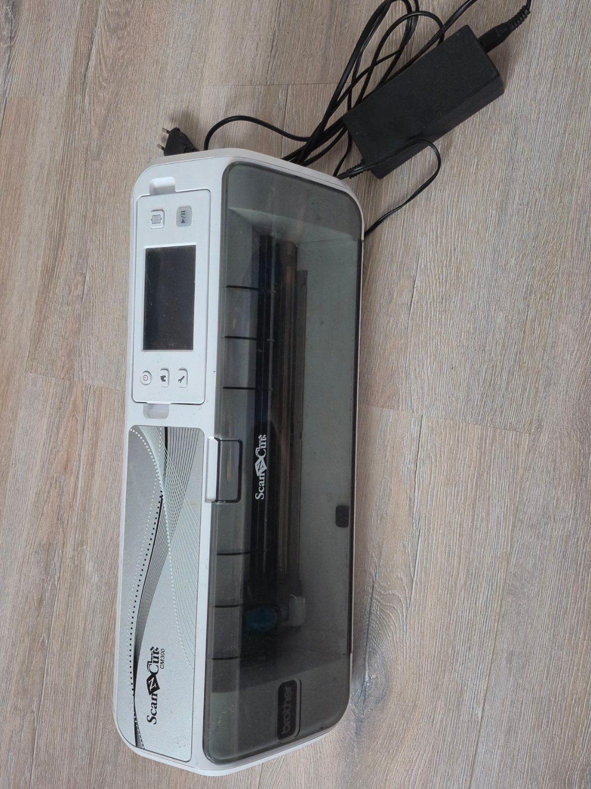 Brother ScanNCut CM300 snijmachine met nieuw mesje en matten, Hobby en Vrije tijd, Ophalen of Verzenden, Gebruikt, Toebehoren