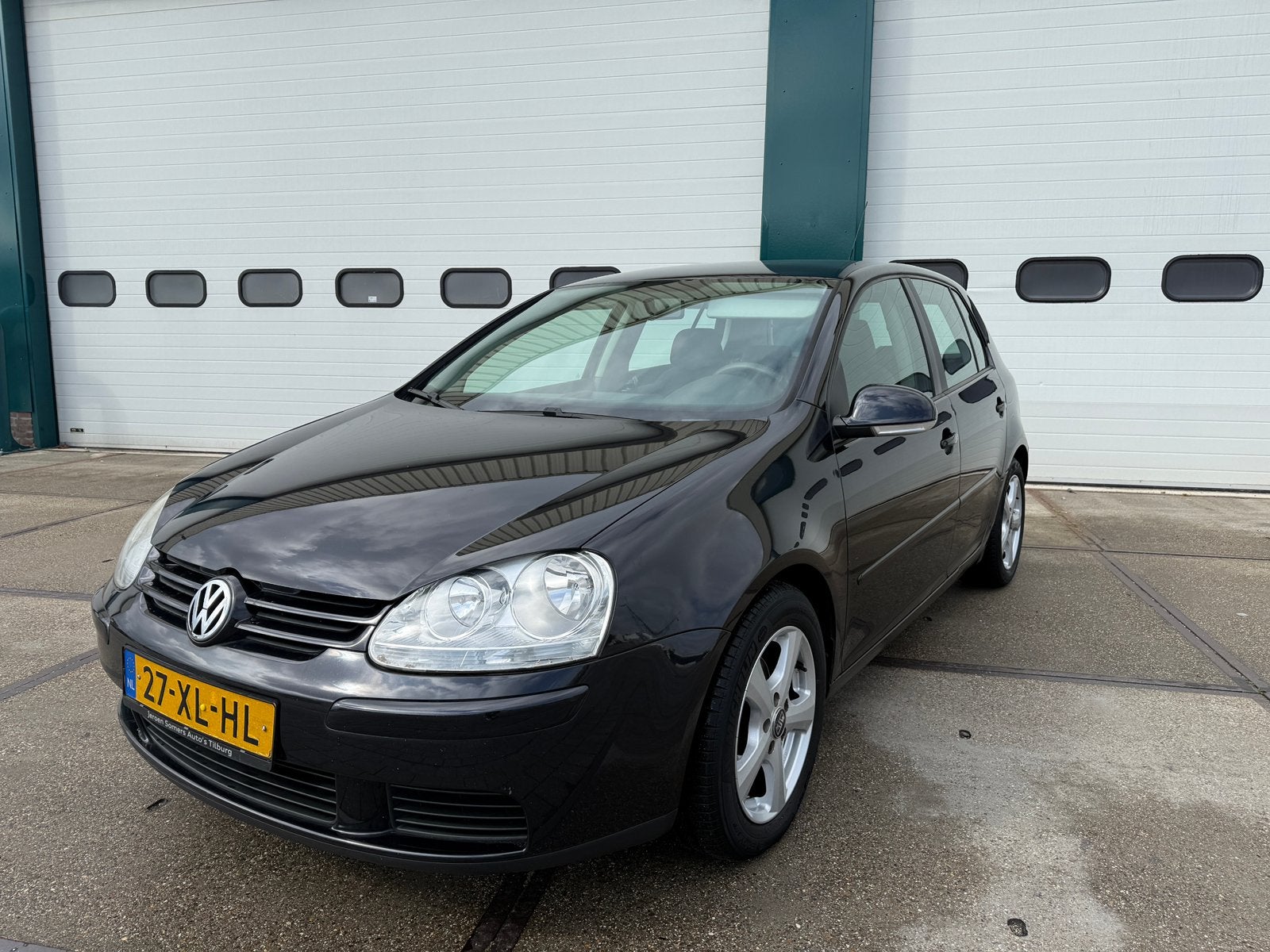 Volkswagen Golf 1.6 16V FSI 85KW AUT 2007 Zwart Airco!, Auto's, USB, 4 cilinders, Zwart, Origineel Nederlands