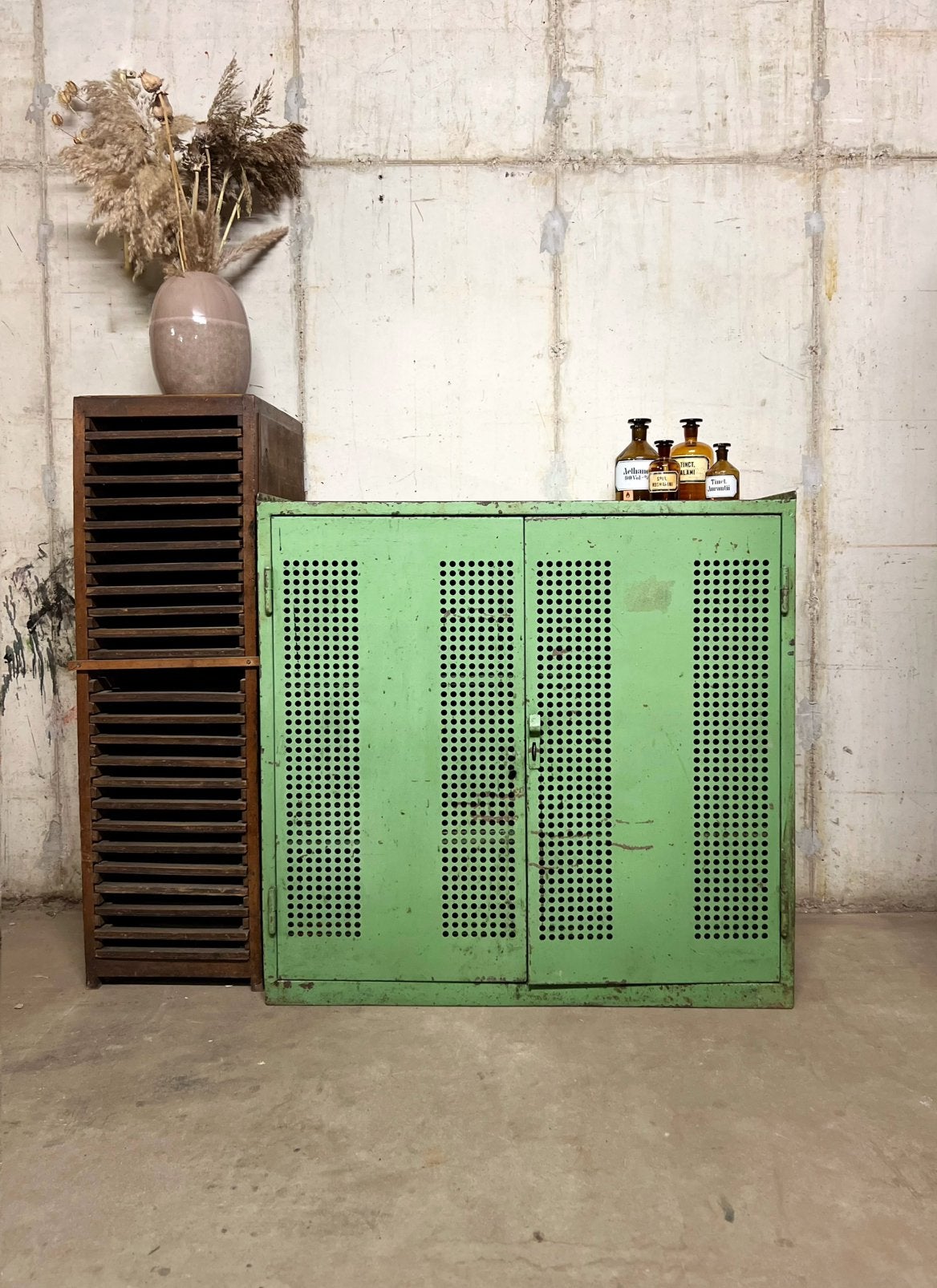 Vintage industriële werkplaats kast dressoir tv meubel, Ophalen, Gebruikt