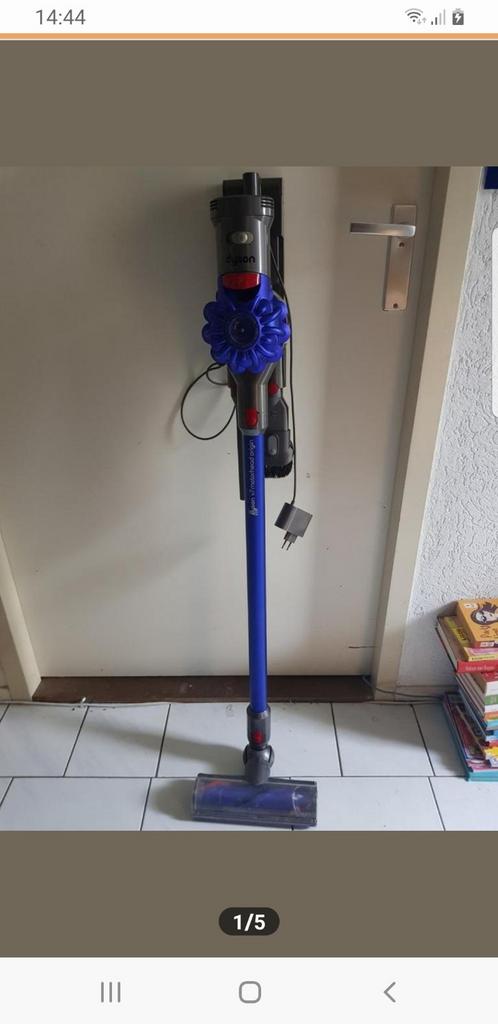 Dyson v7 compleet met wandsteun laadstation en nieuwe accu, Witgoed en Apparatuur, Stofzuigers, Ophalen of Verzenden