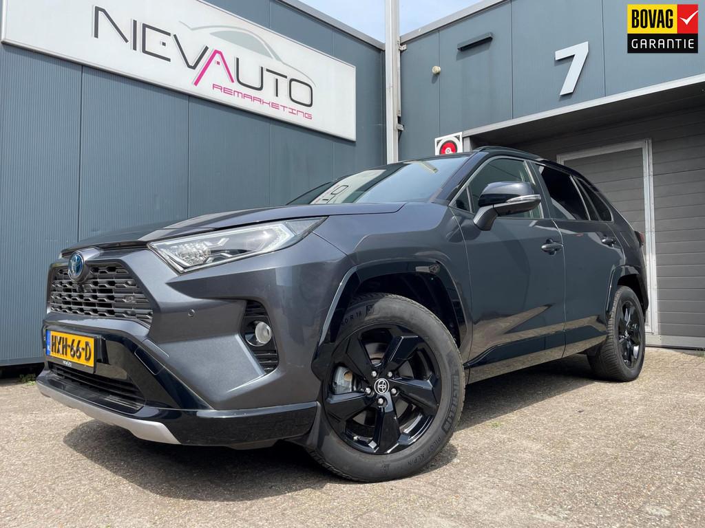 Toyota RAV4 2.5 Hybrid Bi-Tone INNOVATION PACK 219PK, Auto's, Toyota, Gebruikt, Euro 6, 4 cilinders, Leder