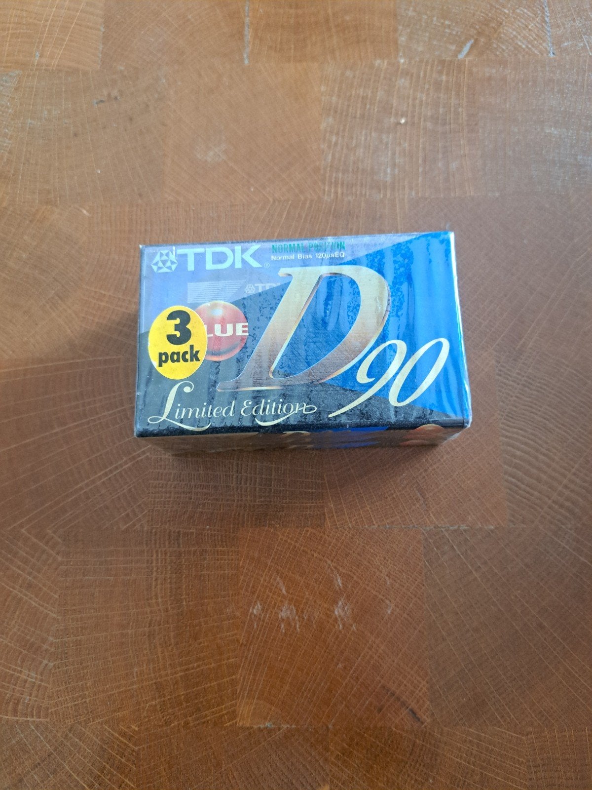 TDK D90 Limited Edition - 3 pack - Nieuw in verpakking, Ophalen of Verzenden, Nieuw in verpakking, 2 t/m 25 bandjes, Onbespeeld