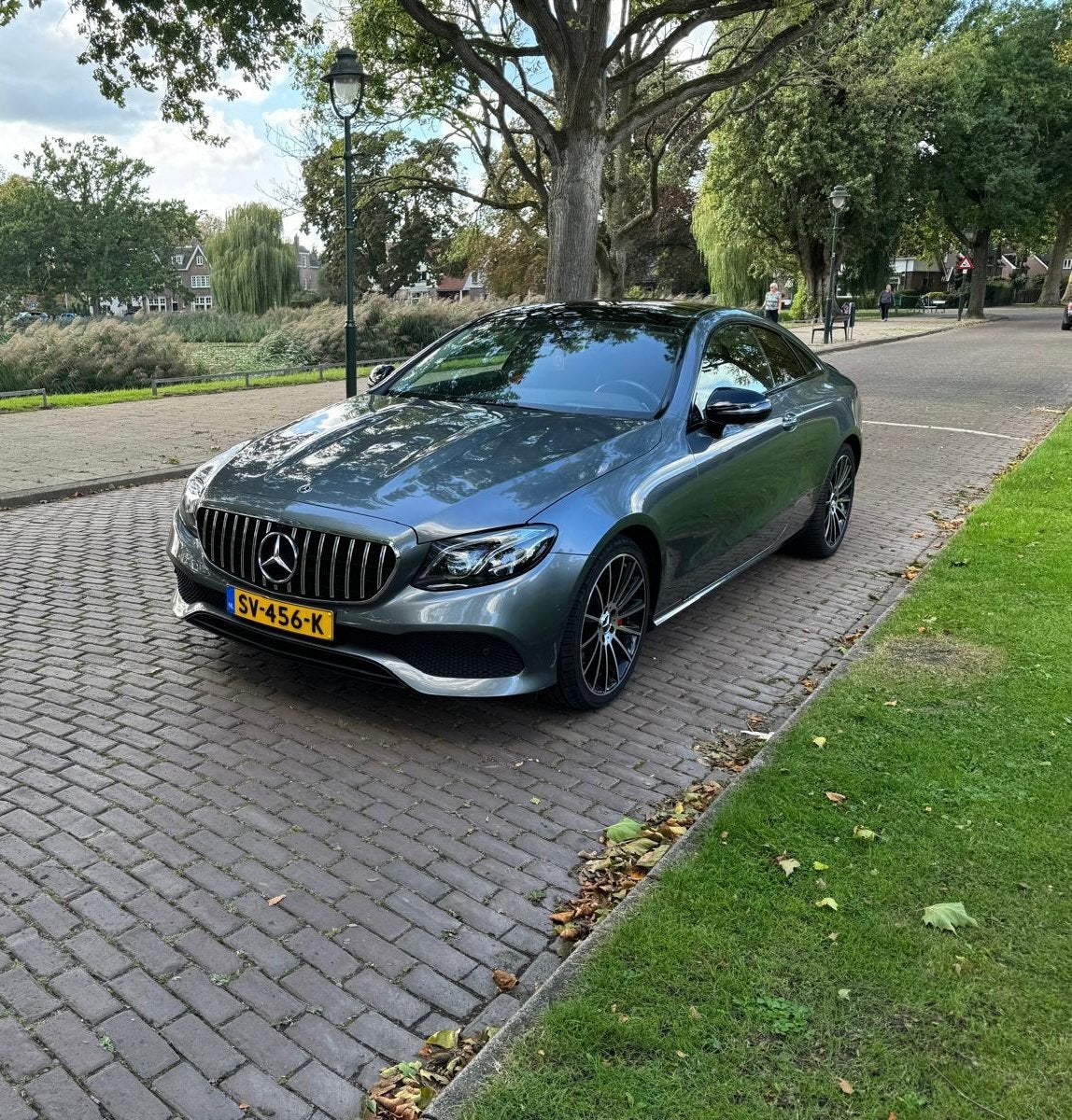Mercedes-Benz E-Klasse E300 245pk 9G-TRONIC 2018 Grijs, Auto's, Mercedes-Benz, Automaat, 1800 kg, 4 cilinders, 4 stoelen