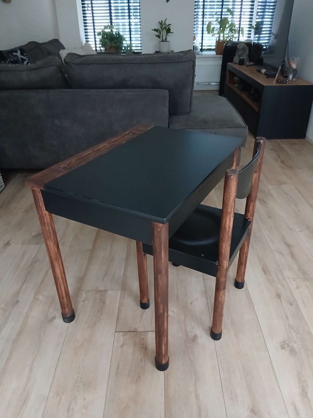 Vintage kinderbureau met stoel - Zwart en Hout, Ophalen