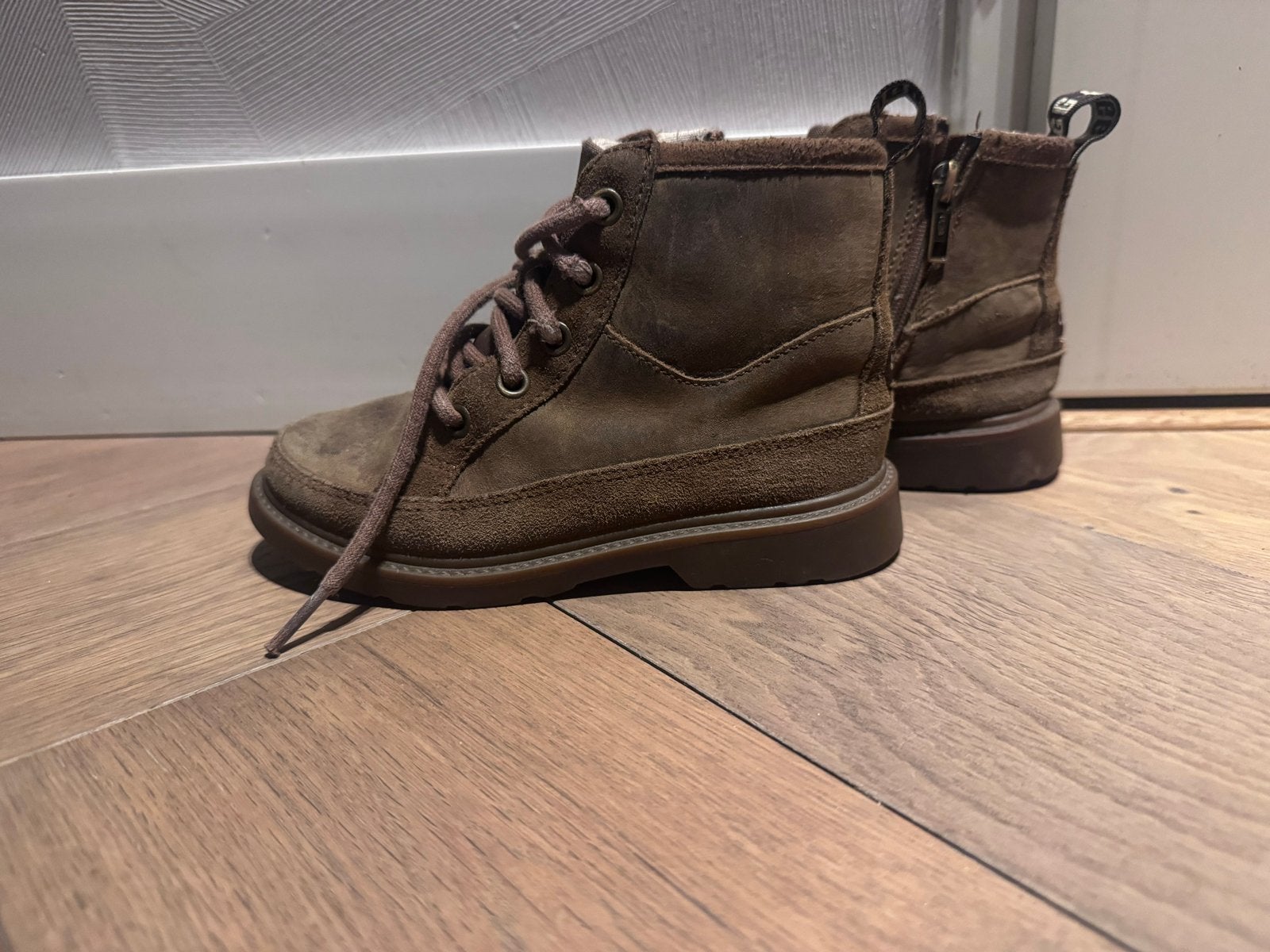 UGG Laarzen Maat 30 Waterafstotend, Ophalen, Gebruikt, Jongen of Meisje, Laarzen