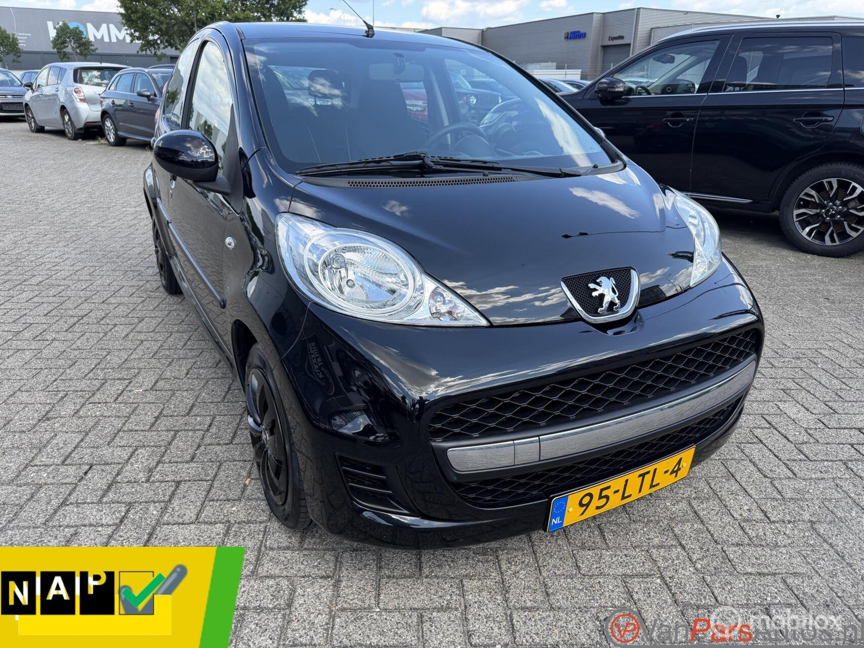 Peugeot 107 1.0-12V XS,5-drs,Aircodealer onderhouden, Voorwielaandrijving, Metallic lak, Gebruikt, 4 stoelen