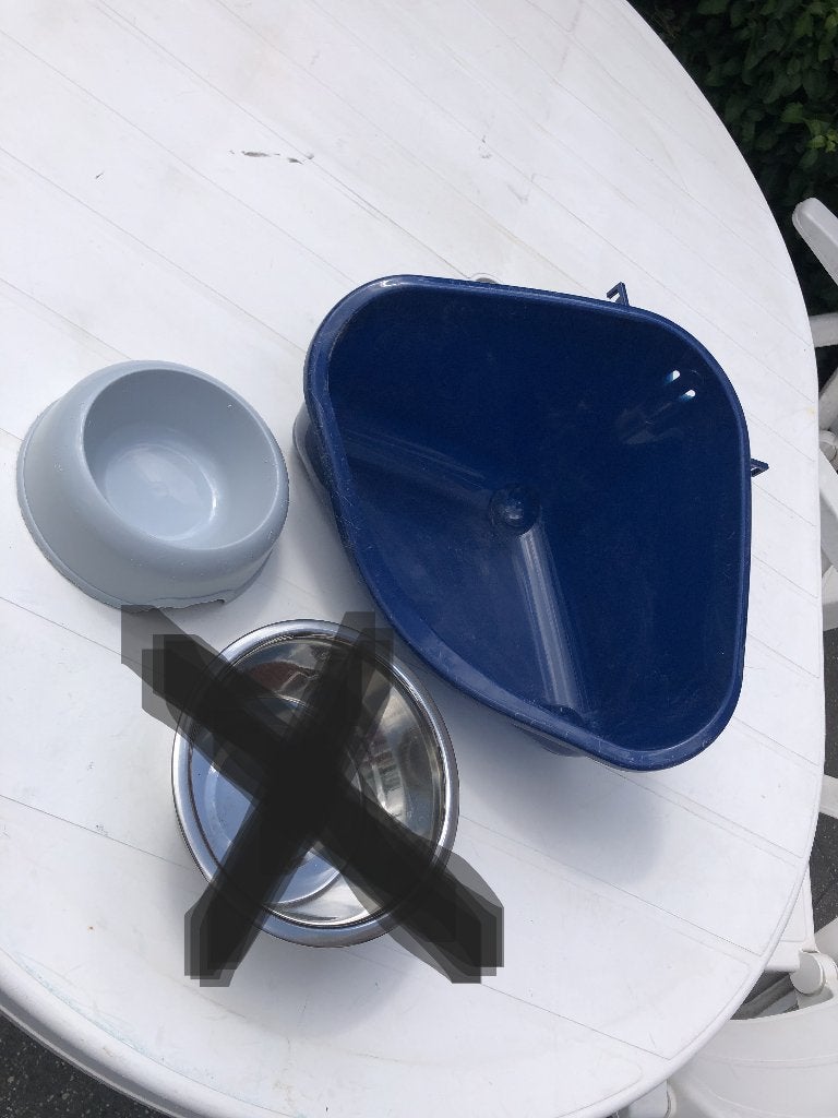 Knaagdier hoektoilet + voerbakje, Ophalen of Verzenden, Zo goed als nieuw, Overige typen