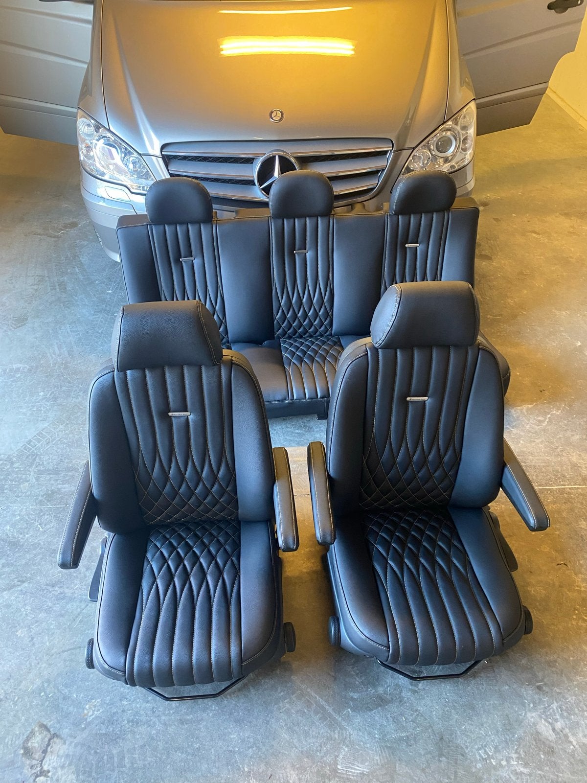 Mercedes Vito W639 Voorstoelen leer nieuw, Ophalen, Mercedes-Benz, Nieuw, Info@scooterseats.nl