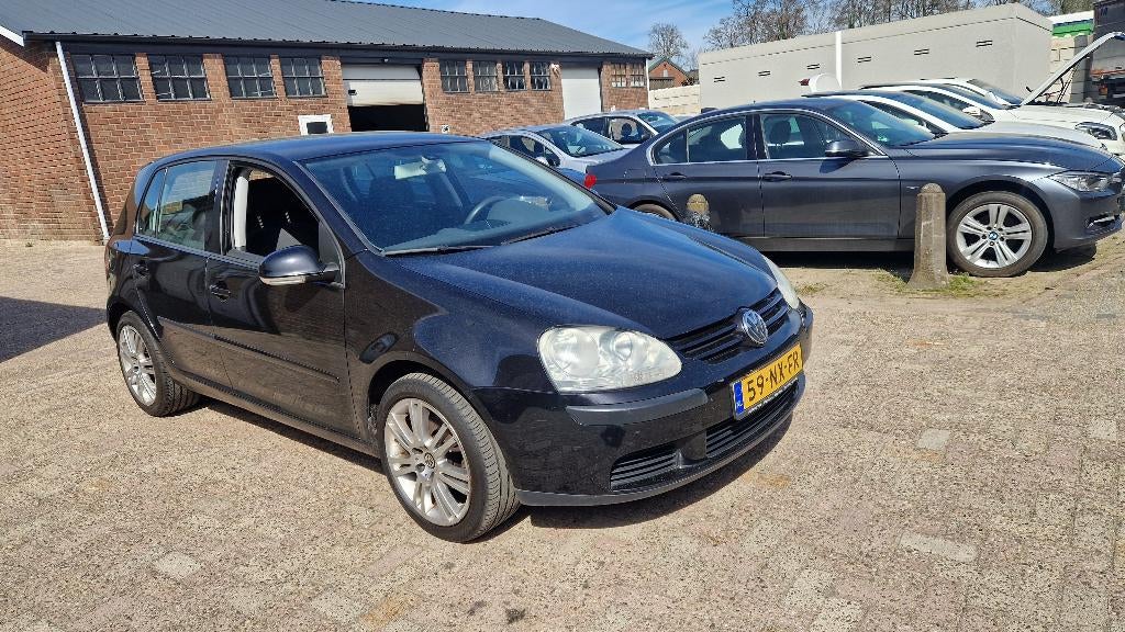Volkswagen Golf 1.6 16V FSI 85KW 5D 2004 Zwart, 4 cilinders, 620 kg, Zwart, Origineel Nederlands