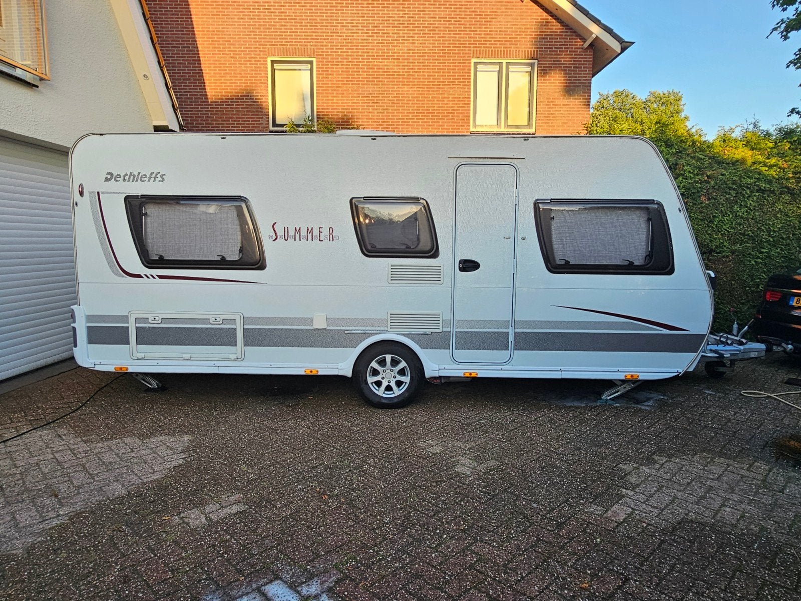 Dethleffs caravan met mover en airco. Bovag gekeurd 2025., Caravans en Kamperen, Schokbreker, Rondzit, Particulier, Tot en met 4