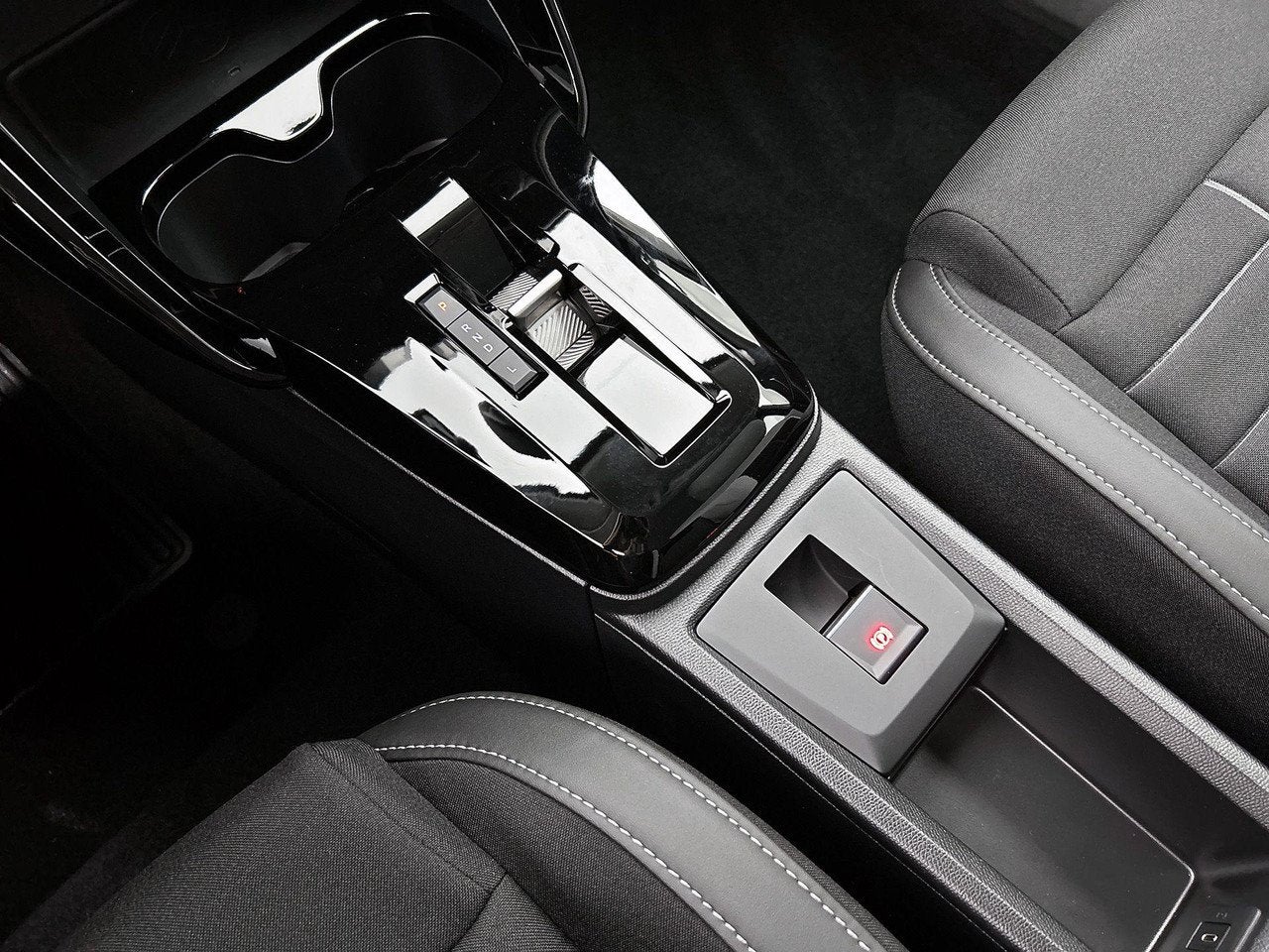 Foto 20 van Citroën C3 110pk 1.2 Hybrid Max Automaat | VOORRAAD VOORDEE