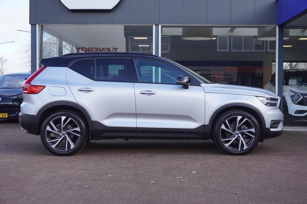 Volvo XC40 2.0 T4 R-Design Automaat | Airco | Navigatie | Vo, Auto's, Volvo, 15 km/l, Euro 6, Origineel Nederlands, Bedrijf