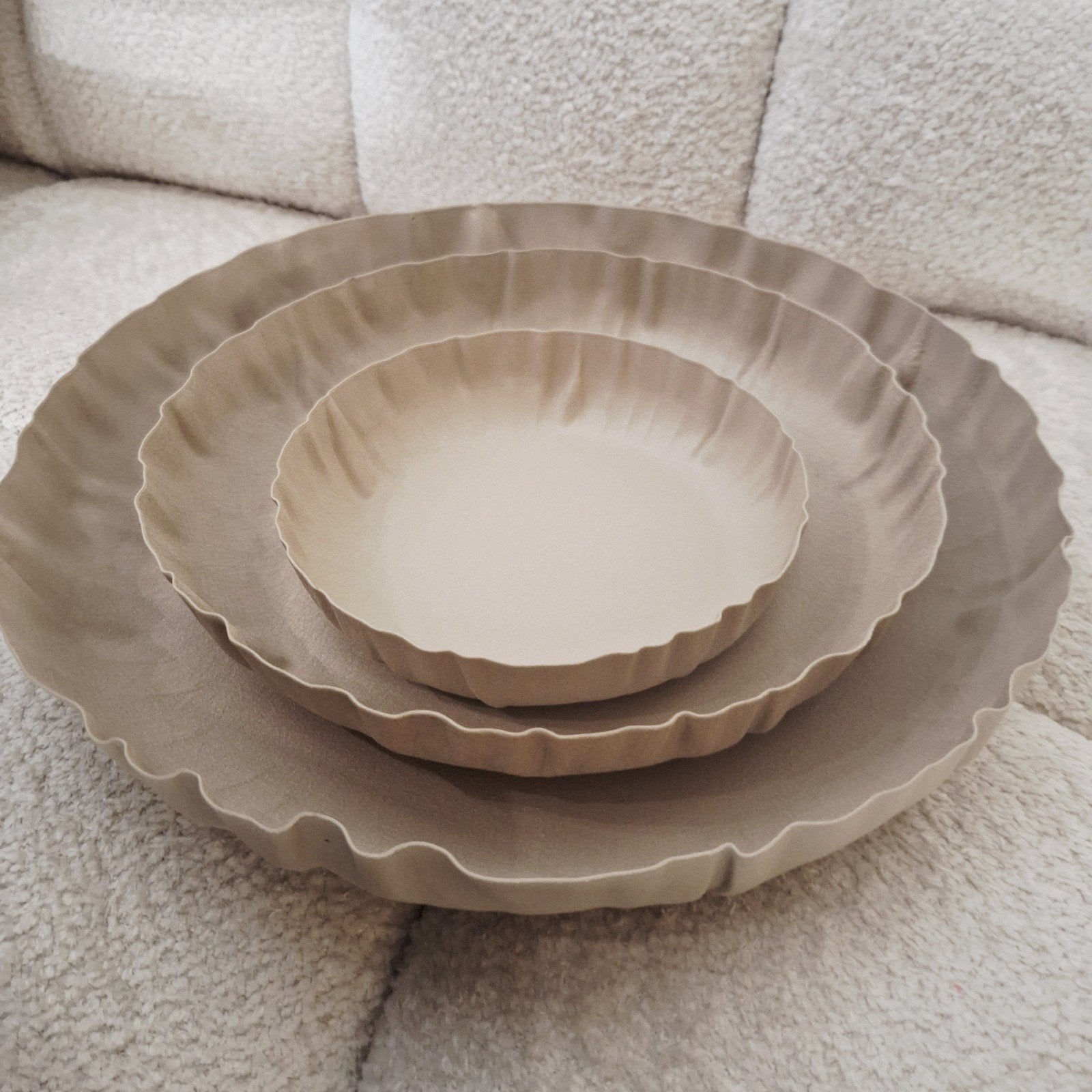 mooie beige metalen Organische dienbladen trays schalen, Overige materialen, Rond, Ophalen of Verzenden, X